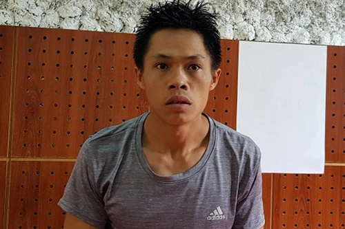 Trộm cắp bình ắc-quy ôtô để có tiền thoả mãn cơn nghiện 