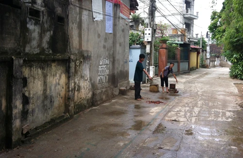 Chính quyền xã khiến dân "nắm dao đằng... lưỡi"