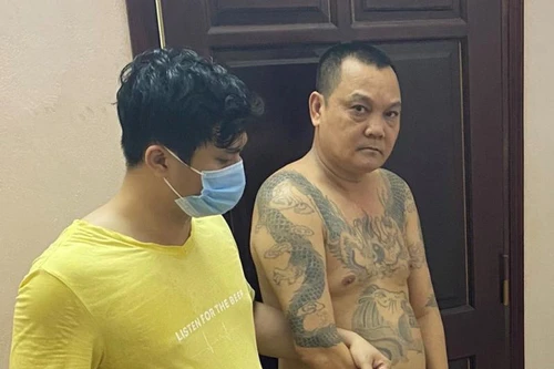 ‘Ông trùm’ đánh bạc tàng trữ súng và hàng trăm viên đạn 