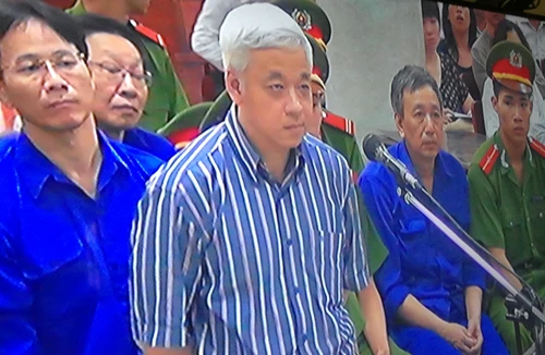 Chuyển nhượng tài sản đã thế chấp theo chỉ đạo của Chủ tịch HĐQT