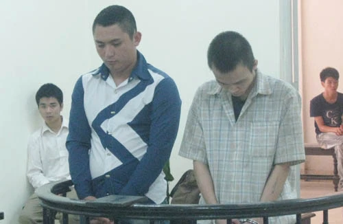 Rượu vào, nổi máu dê, hiếp dâm trẻ em trong nhà nghỉ