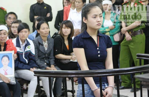 Giết bạn chỉ vì ván tá lả quỳ trước đó hơn 1 năm