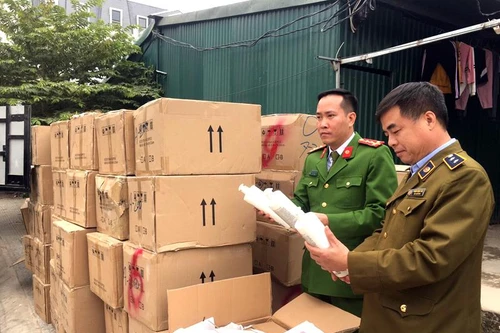 Đánh trúng các đường dây ổ nhóm buôn lậu, hàng cấm, hàng giả