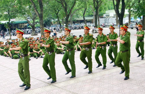 Tổ chức cuộc thi khảo sát về kiểm tra điều lệnh CAND