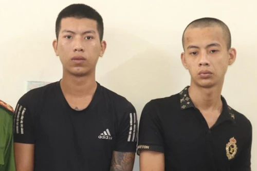 Bắt giữ hai anh em rủ nhau mua ma tuý về bán kiếm lời