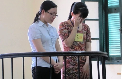 Hai nữ "siêu lừa" lĩnh án