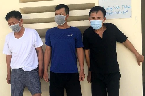 Giả danh cán bộ đang thi hành công vụ để "tranh thủ" trộm cắp 