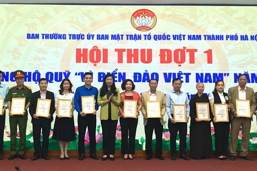 Hà Nội: Ủng hộ Quỹ “Vì biển, đảo Việt Nam” năm 2021