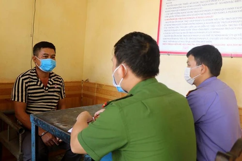 Khởi tố đối tượng “cố thủ” trên xe gây ùn tắc giao thông tại chốt kiểm soát dịch Covid-19