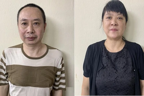 Bàn giao 2 đối tượng truy nã cho Trung Quốc