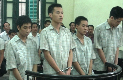 Án mạng từ mâu thuẫn nhỏ