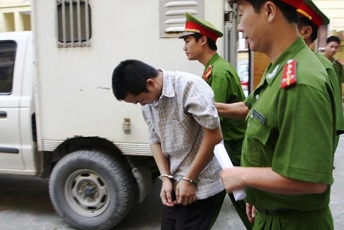 Tuyên tử hình "sát thủ" cuồng dâm hiếp giết trẻ em