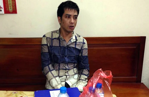 Tàng trữ ma túy vừa sử dụng, vừa bán lấy tiền ăn tiêu