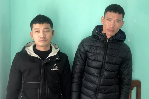 Khởi tố 2 đối tượng dùng dao tấn công chiến sỹ Công an