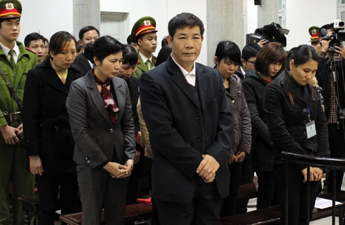 Xét xử vụ "nhân bản" kết quả xét nghiệm tại BV đa khoa huyện Hoài Đức