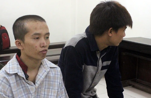 "Đi đêm lắm có ngày gặp ma"