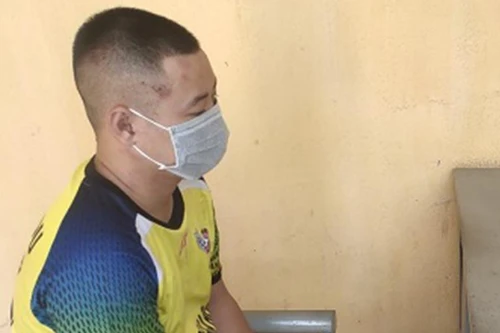 Đang bán ma tuý cho khách thì bị Công an ‘tóm sống’