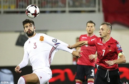 Trung vệ của Barcelona chia tay đội tuyển Tây Ban Nha sau World Cup 2018