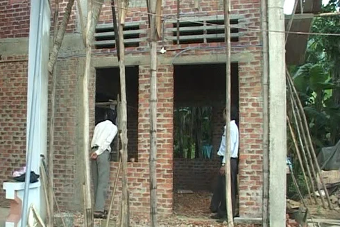 Quảng Ngãi: Đề nghị phân bổ 14 tỷ đồng hỗ trợ nhà tránh bão lũ 