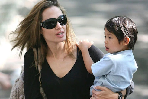 Mẹ ruột Pax Thiên chính thức lên tiếng về tin đồn "đòi lại con" khi Angelina Jolie và Brad Pitt chia tay