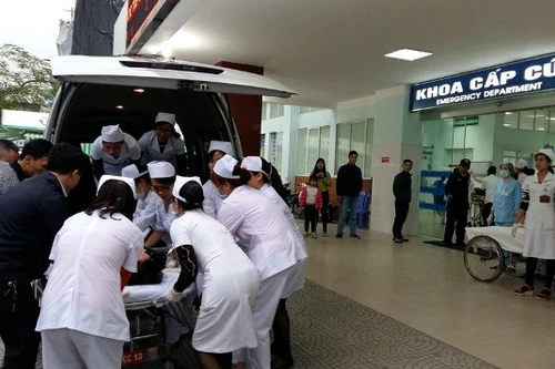 Đi ăn cỗ đám ma, 6 người tử vong nghi do ngộ độc rượu ở Lai Châu