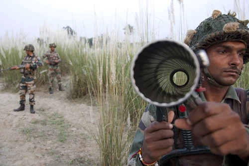 Pakistan - Ấn Độ đọ súng ở biên giới, 8 binh lính thiệt mạng