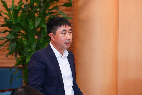 Tiến độ cải tạo chung cư cũ, triển khai cho thuê vỉa hè ở Hà Nội như thế nào?