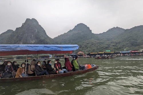 Hà Nội điều chỉnh giá đò dọc tham quan chùa Hương năm 2024