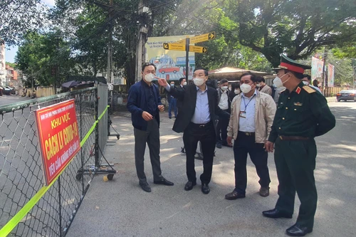 Chủ tịch Hà Nội thị sát ổ dịch Covid-19 ở chợ Ninh Hiệp, Gia Lâm