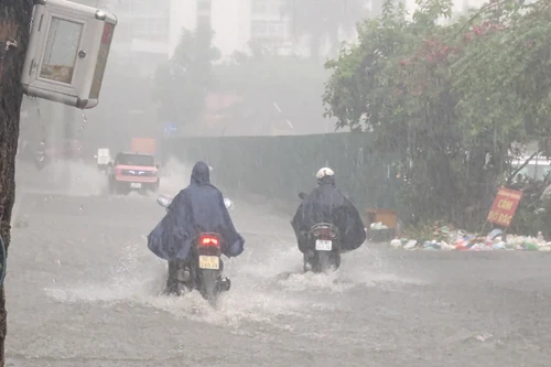 Bộ Giáo dục yêu cầu bảo quản bài thi, tài liệu liên quan đến kỳ thi tốt nghiệp THPT 2025 trong bão số 3