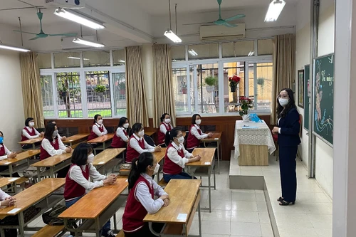 Hà Nội yêu cầu đeo khẩu trang nơi đông người, tăng cường phòng chống Covid-19 trong trường học