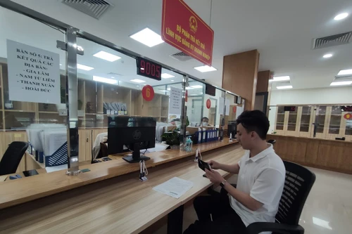 Hà Nội yêu cầu tạo điều kiện tối đa, tạo lập lòng tin với nhà đầu tư, doanh nghiệp