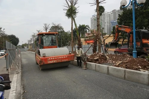 Hà Nội sẽ điều chỉnh kích thước vỉa hè, dải phân cách 7 tuyến đường để giảm ùn tắc