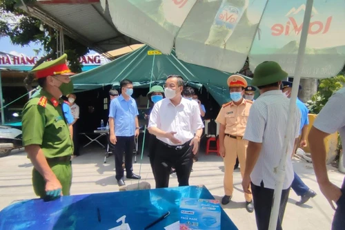 Chủ tịch Hà Nội kêu gọi người dân khai báo y tế thường xuyên