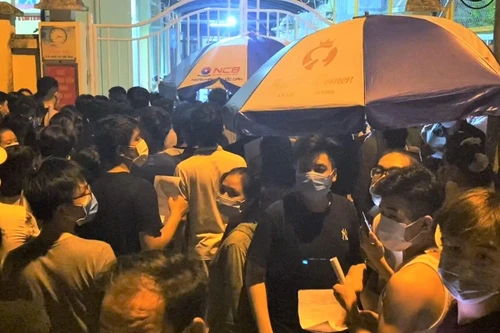 Hà Nội: Xử lý nghiêm khắc sự việc ở phường Trung Văn, không để tái diễn tập trung đông người tại điểm tiêm vaccine