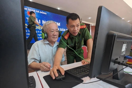 Hà Nội: Nhân rộng mô hình điểm, lan tỏa phong trào “Bình dân học vụ số”