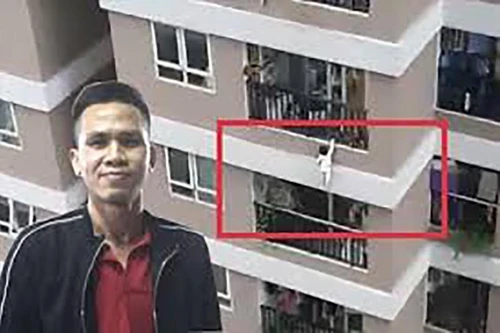 "Shipper" cứu cháu bé rơi từ tầng 12 được Chủ tịch Hà Nội tặng Bằng khen đột xuất