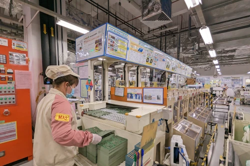 Chủ tịch Hà Nội chỉ đạo loạt giải pháp đột phá để đạt tăng trưởng GRDP năm 2025 hơn 8%