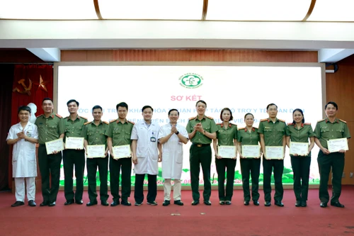 Hiệu quả sau 1 năm hợp tác toàn diện giữa Bệnh viện Bạch Mai và Bệnh viện 19-8 Bộ Công an