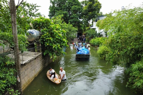 Chủ tịch Hà Nội tiếp tục ra công điện chỉ đạo ứng phó nguy cơ mưa lũ, sạt lở
