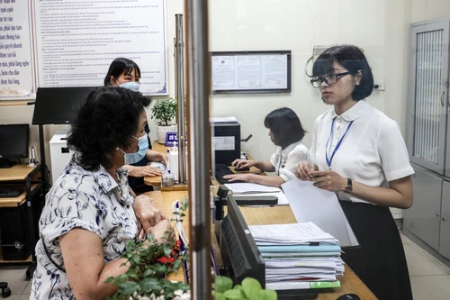 Hà Nội yêu cầu tiết giảm đến mức thấp nhất chi phí thủ tục hành chính