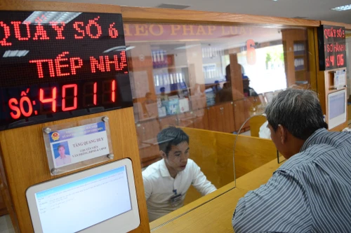 Chủ tịch Hà Nội yêu cầu xử lý điểm nghẽn trong giải quyết thủ tục hành chính