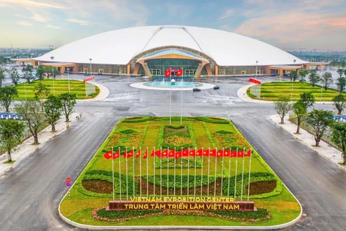 Tăng cường xe buýt kết nối Trung tâm Hội chợ triển lãm quốc gia