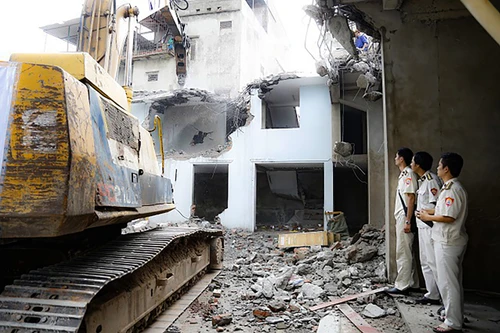 Hà Nội nghiêm cấm bỏ lọt, hợp thức hóa vi phạm trật tự xây dựng