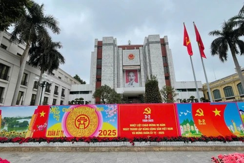 Phát động cao điểm thi đua chào mừng kỷ niệm 95 năm Ngày thành lập Đảng bộ thành phố