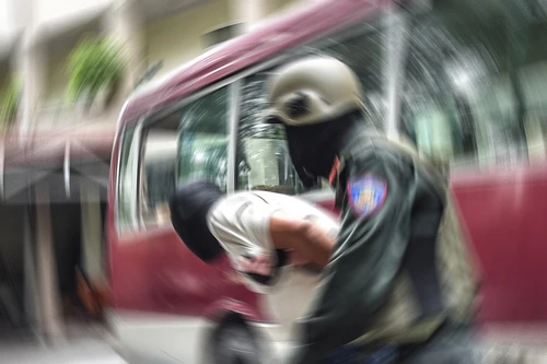 Chủ tịch Hà Nội tặng bằng khen 2 cá nhân thuộc Công an Thủ đô 