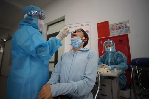 Hà Nội sẽ xét nghiệm tất cả phụ xe, hành khách, lái xe đường dài từ TP Hồ Chí Minh về để chủ động phòng Covid-19