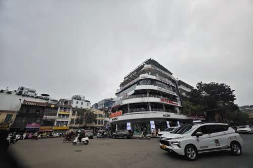 Quận Hoàn Kiếm thông tin mới nhất về tiến độ phá dỡ toà nhà "Hàm Cá mập"