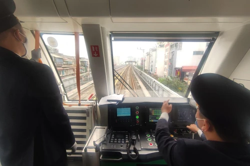 Xem tàu đường sắt Cát Linh - Hà Đông hoạt động trước ngày chính thức vận hành