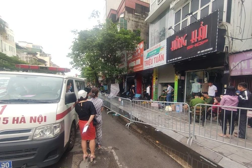 Chủ tịch UBND TP Hà Nội chỉ đạo khẩn trương khắc phục hậu quả vụ cháy ở số nhà 311 phố Tôn Đức Thắng